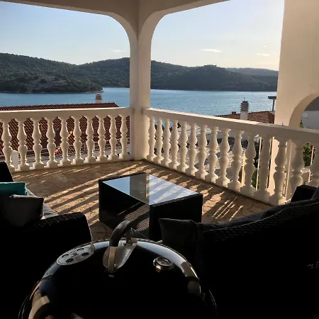 Anna Apartment Tisno