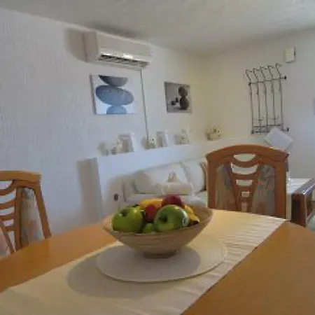 Anna Apartment *